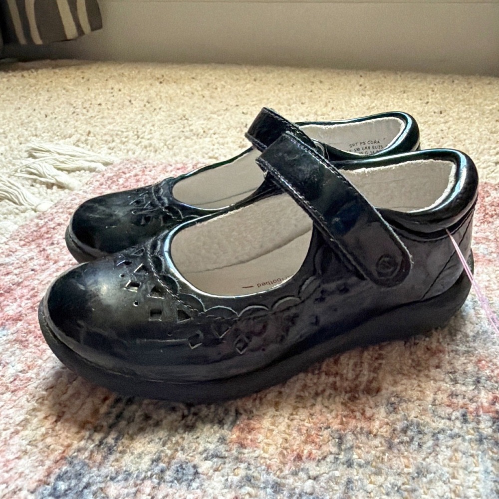 Stride Rite Mary Jane Toddler Girls 8.5M Patent Leather Flats SRT Dress Shoe